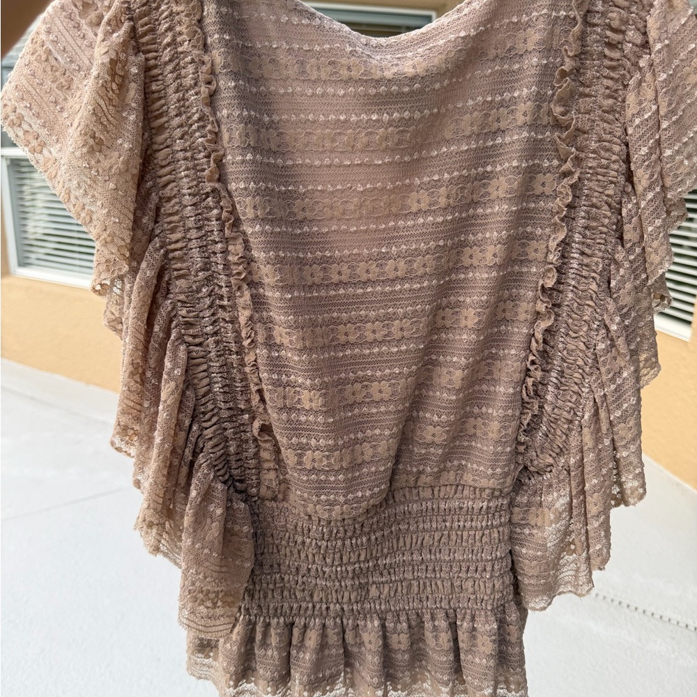Daytrip- Ruffled Tan Blouse - Picture 4 of 5
